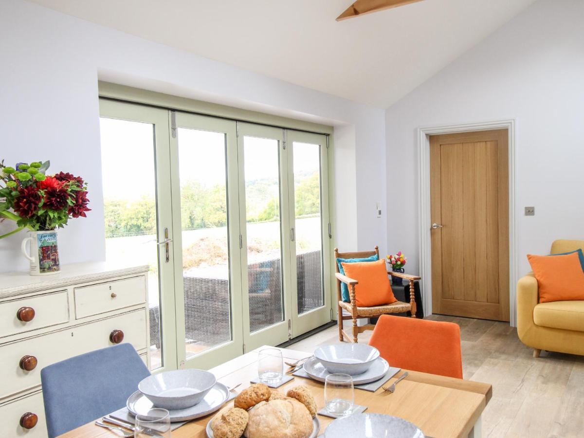 The Cosy Cowshed Villa Axminster Exterior photo