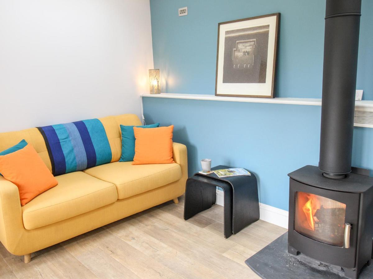 The Cosy Cowshed Villa Axminster Exterior photo